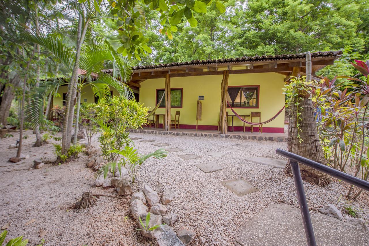 Indra Inn Плая Гранде Екстериор снимка