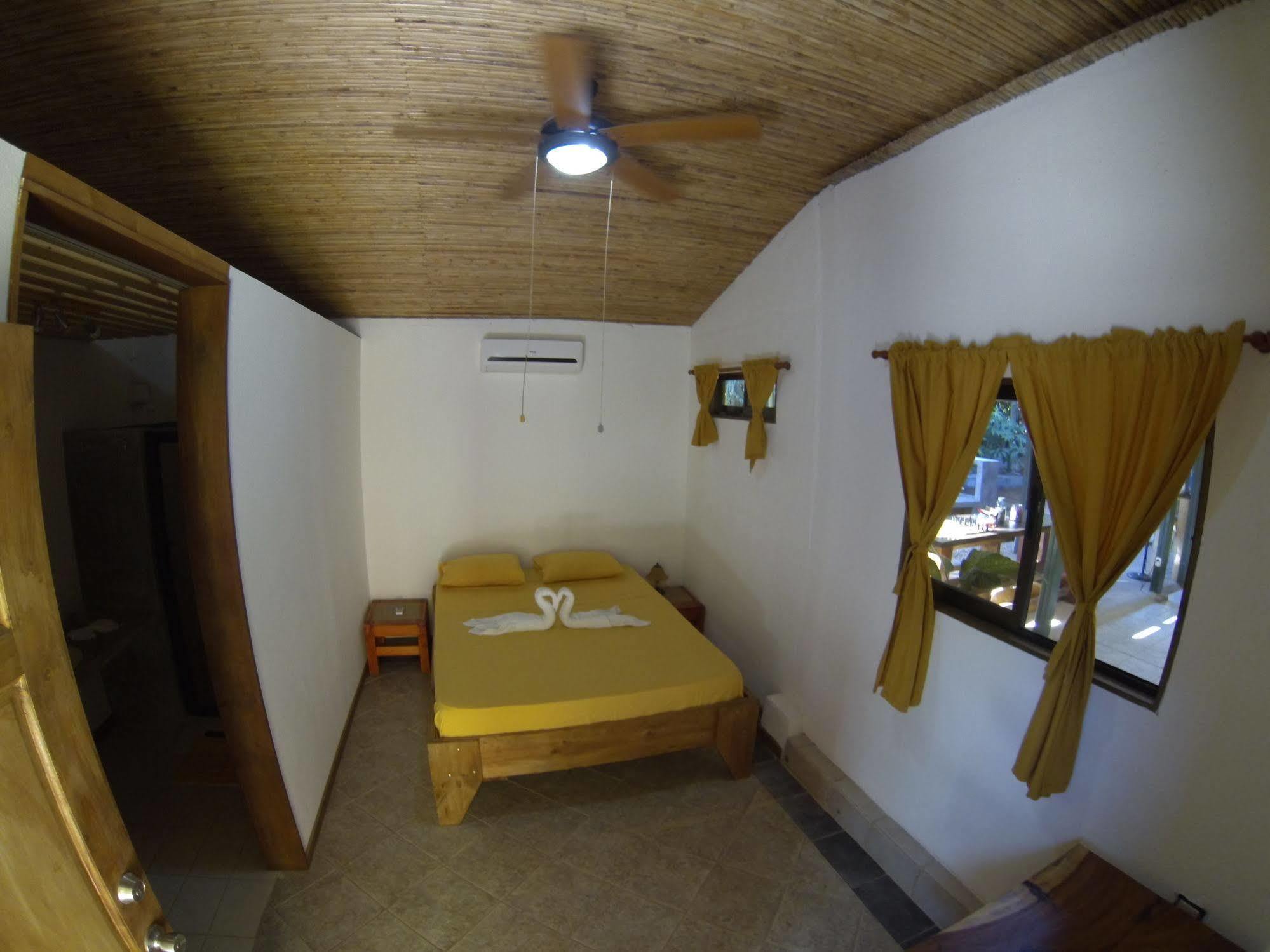 Indra Inn Плая Гранде Екстериор снимка
